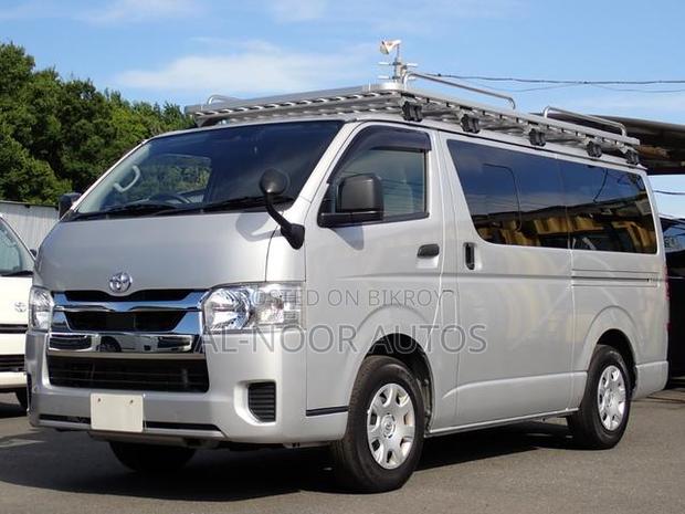 Toyota HiAce 2021 Silver
