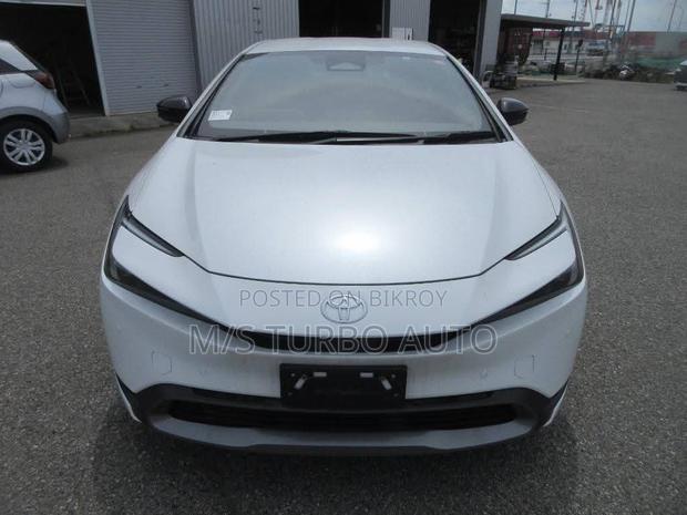 Toyota Prius 2023 Pearl