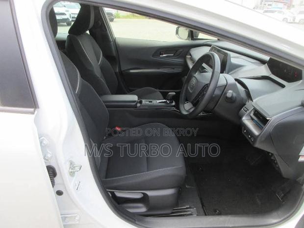 Toyota Prius 2023 Pearl