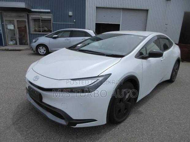 Toyota Prius 2023 Pearl