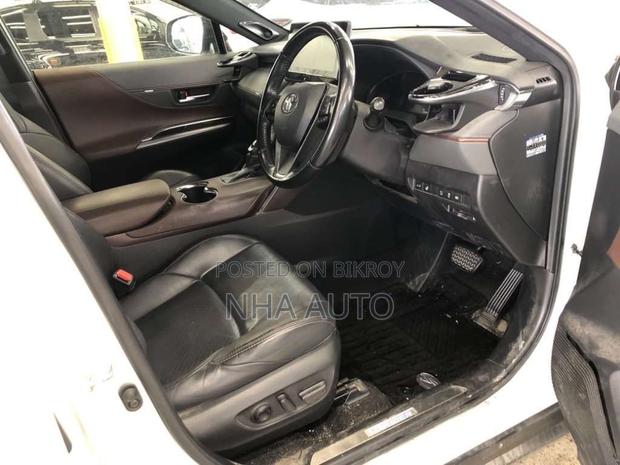 Toyota Harrier 2.0 2021 Pearl