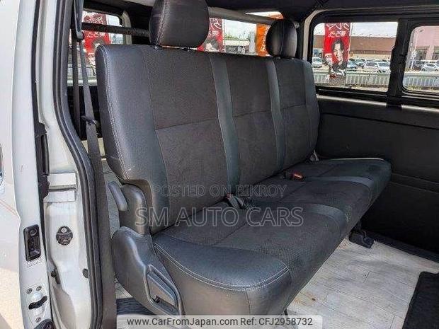 Toyota HiAce 2021 Pearl