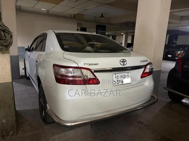 Toyota Premio 2013 Off White
