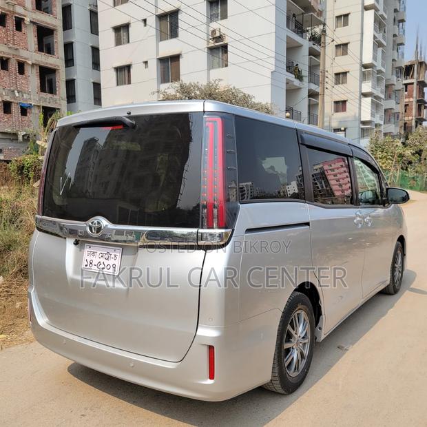 New Toyota Noah 2021 Silver