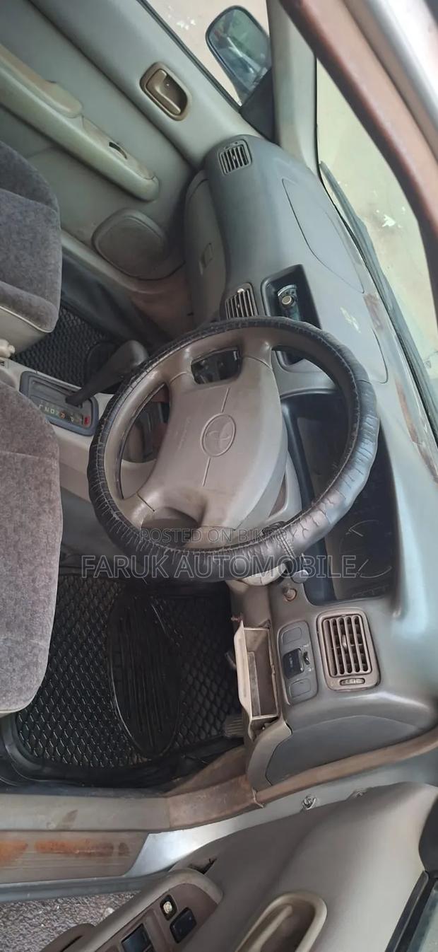 Toyota Sprinter 1999 Silver