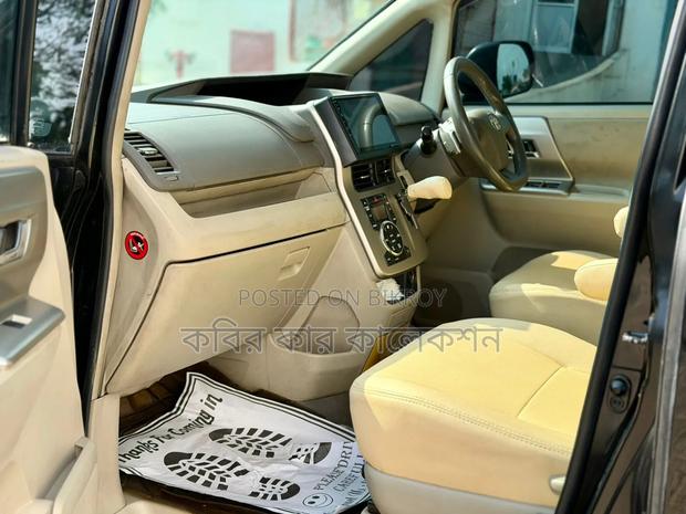 Toyota Noah 2011 Black