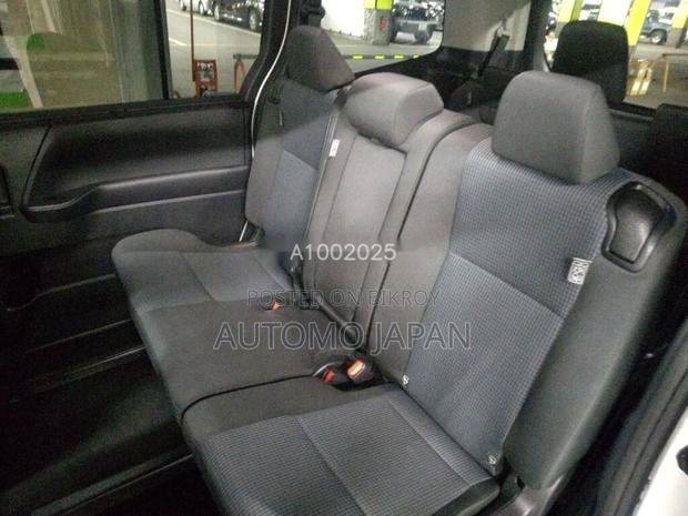 Toyota Noah 2023 Pearl