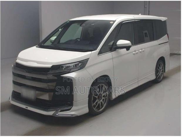 Toyota Noah 2022 Pearl