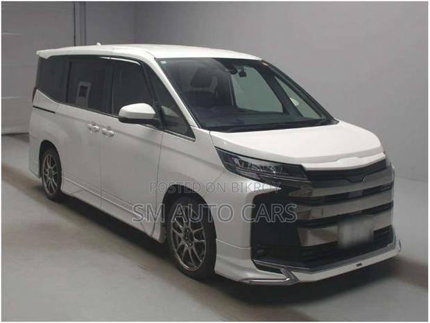Toyota Noah 2022 Pearl