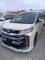 Toyota Noah 2023 Pearl for sale