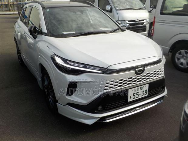 New Toyota Corolla Cross 2025 Pearl