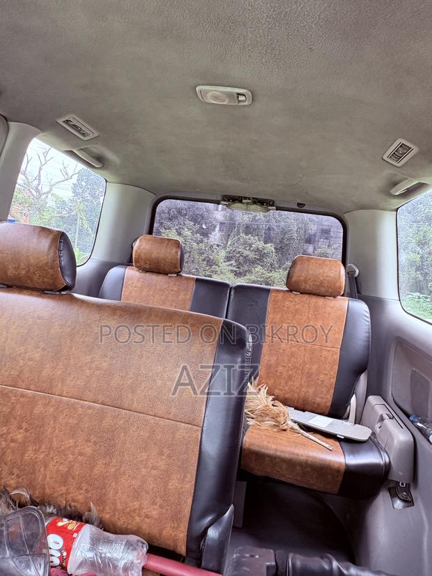 Toyota Noah 2004 Silver