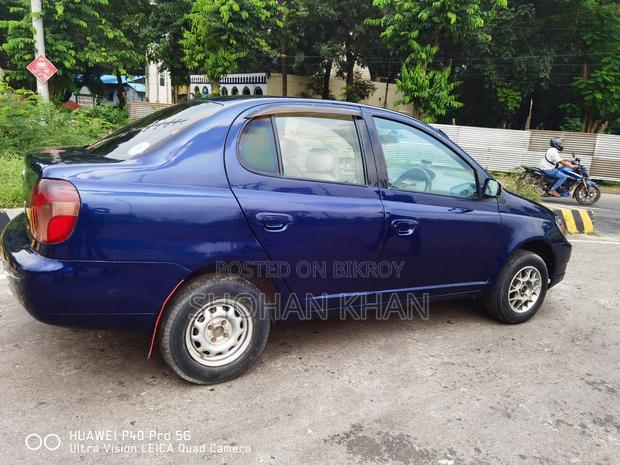 Toyota Platz 1.0 FWD 2000 Blue