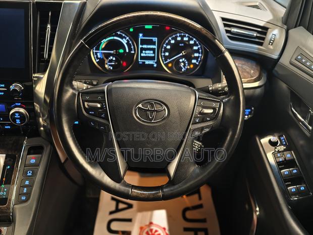 Toyota Alphard 2020 Pearl