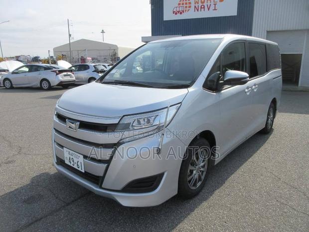 Toyota Noah 2021 Silver