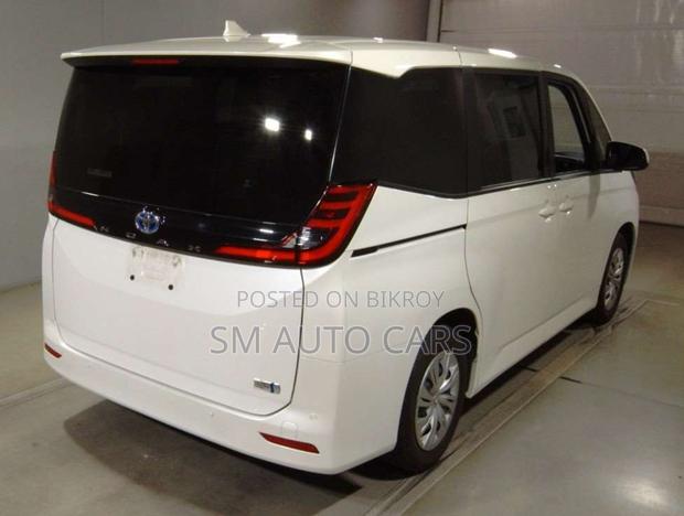 Toyota Noah 2022 Pearl