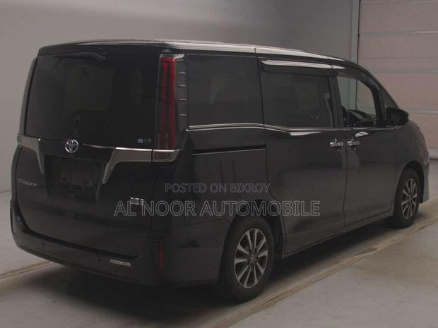 Toyota Esquire 2021 Black