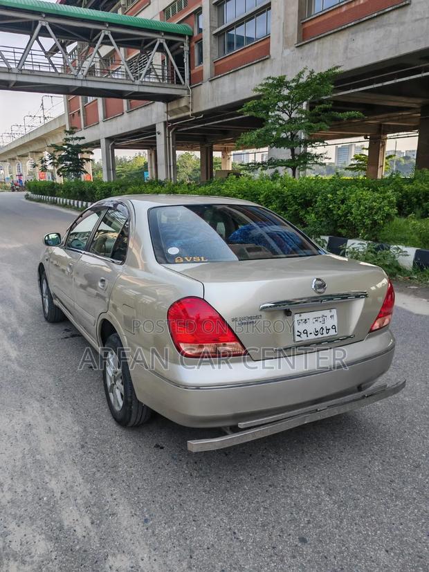 Nissan Bluebird 2004 Beige