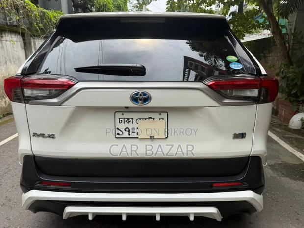 Toyota RAV4 2019 White