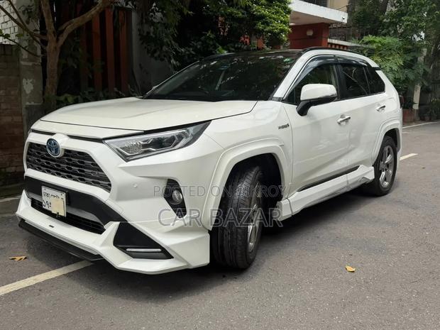 Toyota RAV4 2019 White
