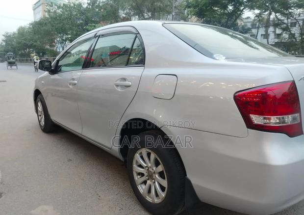 Toyota Axio 2010 Silver