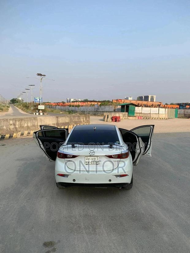 Mazda Axela SV Premium 2014 White