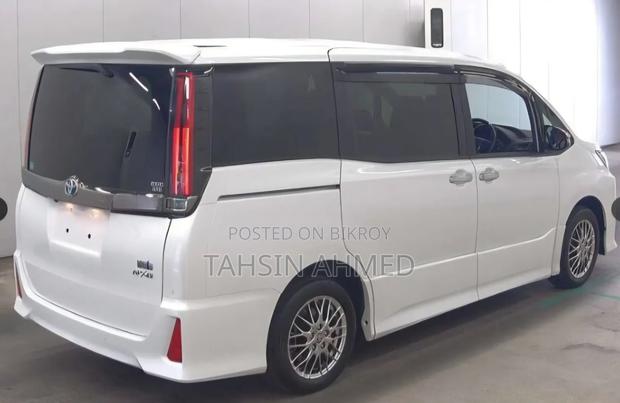 Toyota Noah 2021 Pearl