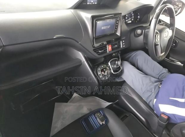 Toyota Noah 2021 Pearl
