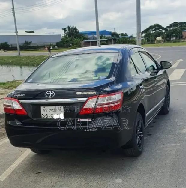 Toyota Premio 2013 Black