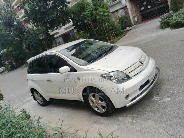 Toyota IST 2004 White