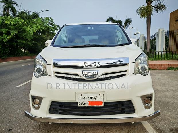 Toyota Noah 2016 White