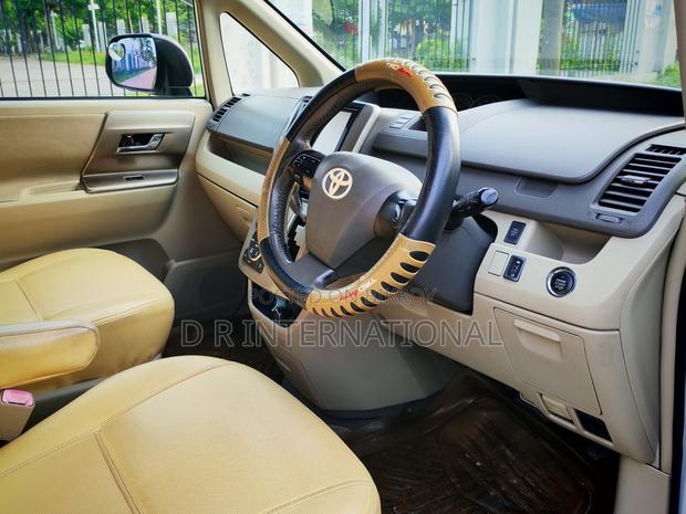 Toyota Noah 2016 White