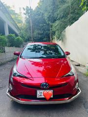 Toyota Prius 2018 Red for sale