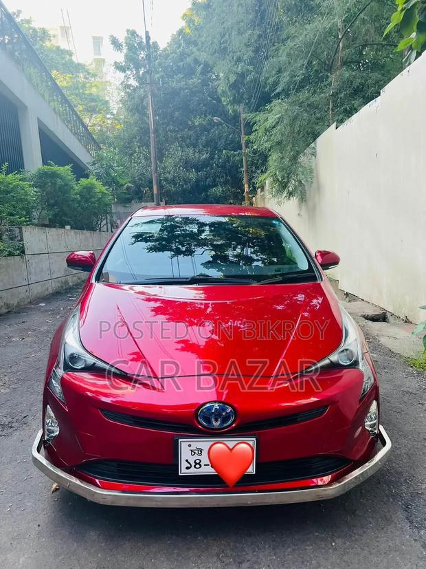 Toyota Prius 2018 Red