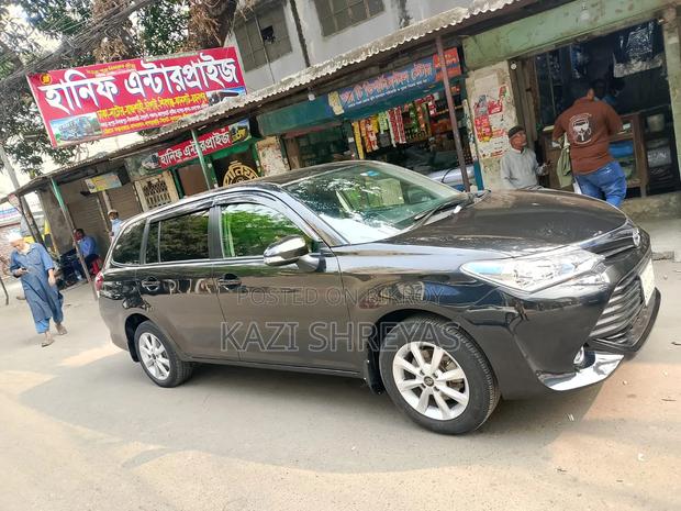 Toyota Corolla Fielder 2017 Black