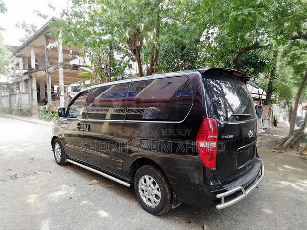 Hyundai H1 2.4 GLS 2010 Black