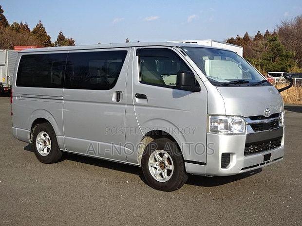 Toyota HiAce 2021 Silver