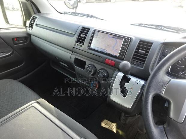 Toyota HiAce 2021 Silver