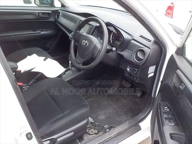 Toyota Axio 2021 Pearl