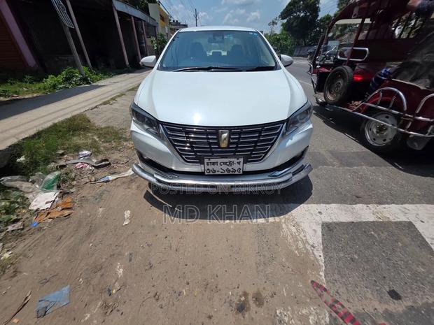 Toyota Premio 2017 Pearl