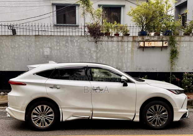 Toyota Harrier Hybrid Z 2020 Pearl