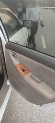 Toyota Corolla Fielder 2004 White for sale
