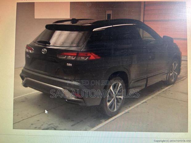 Toyota Corolla Cross 1.8 Hybrid AWD 2022 Black