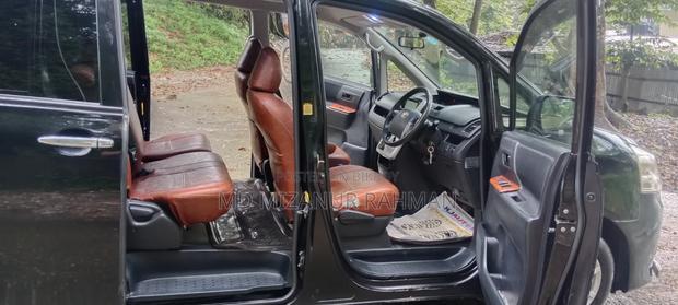 Toyota Noah 2012 Black