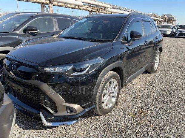 Toyota Corolla Cross 1.8 Hybrid AWD 2022 Black