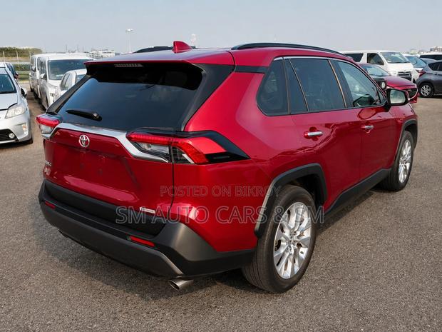 Toyota RAV4 2021 Red