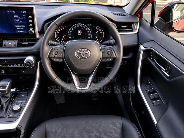 Toyota RAV4 2021 Red
