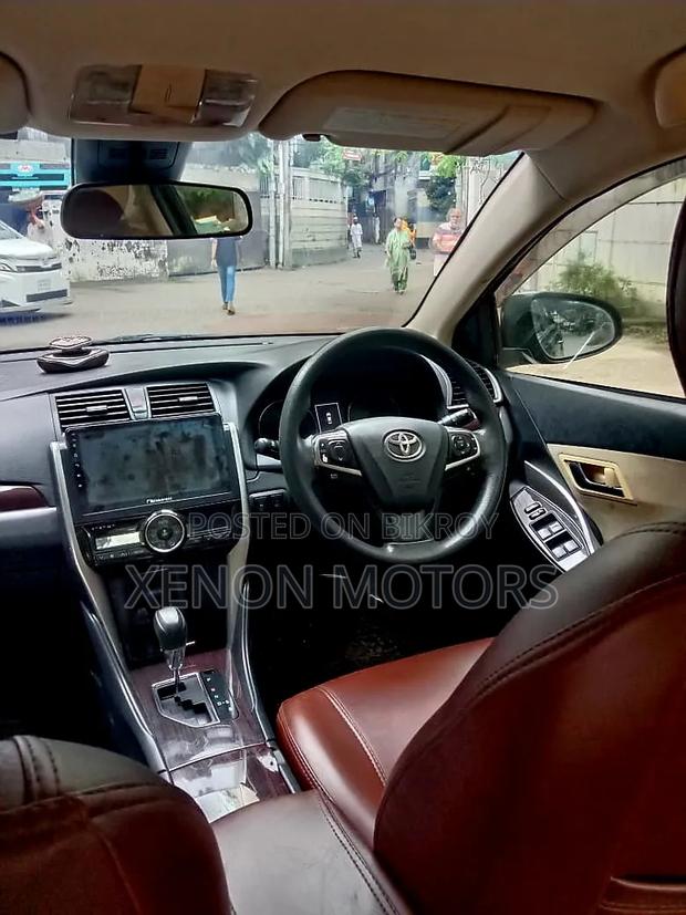 Toyota Premio 2016 Black
