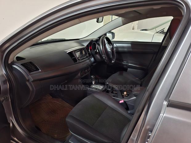 Mitsubishi Lancer 2016 Gray