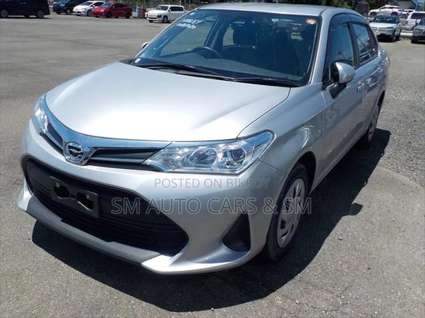 Toyota Axio 2021 Silver